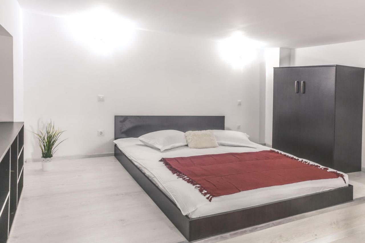 Victoria Duplex Apartament Apartment Букурещ Екстериор снимка